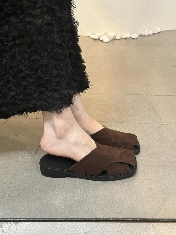 Retro suede square head half slippers women's outer wear spring and summer 2025 new French niche one-pedal sandals