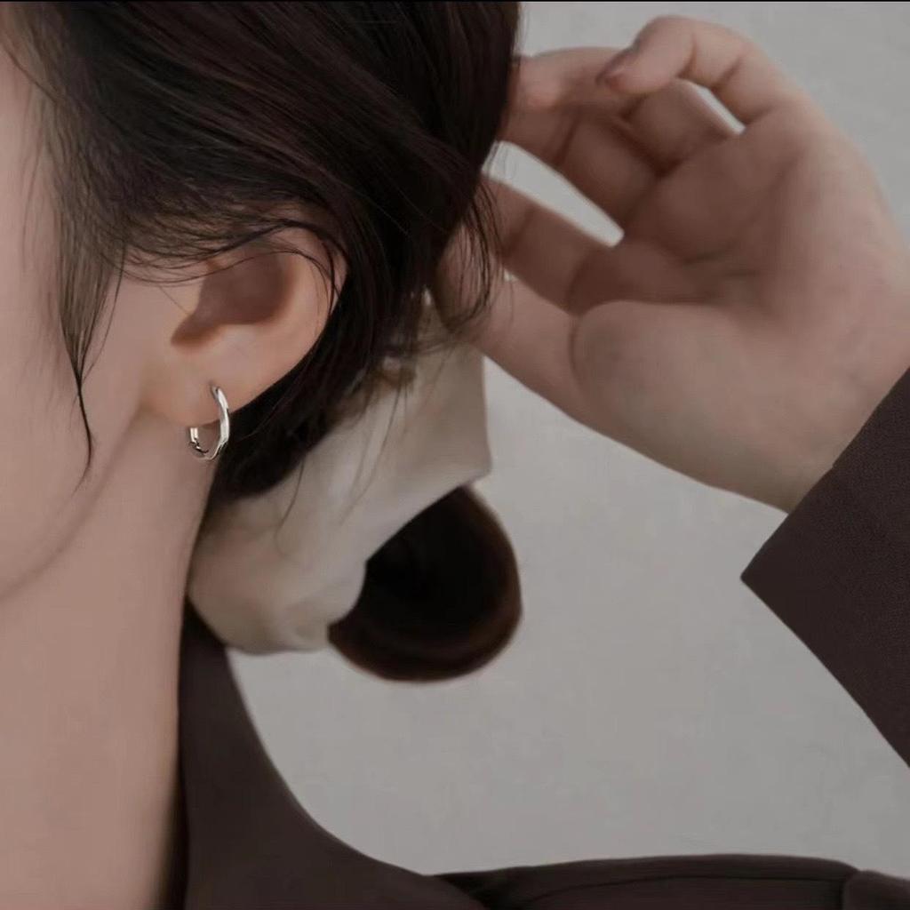 S925 Sterling Silver Mobius Stud Earrings for Women, High-end Japanese Style Ear Cuff.