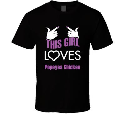 Dieses Mädchen liebt Popeyes Chicken Lustiges Essen T-Shirt