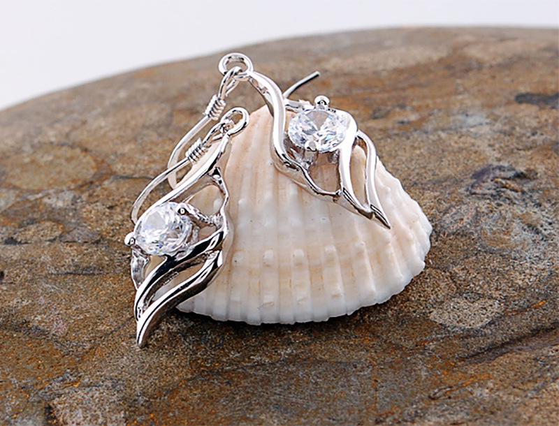 S925 Sterling Silver Angel Feather Stud Earrings - Korean Style Simple Wings, Versatile Jewelry for Christmas