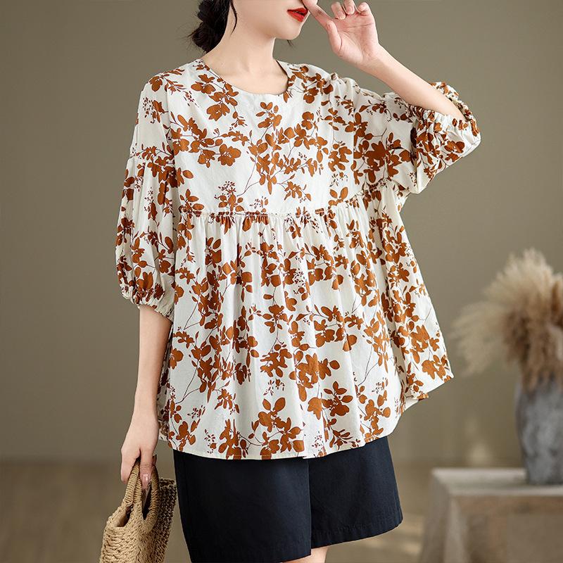 2024 Women's Loose Leaf Print Slim T-Shirt - Round Neck, Lightweight, and Comfortable