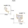 2 Teile/satz Paar Freund Katzen Brosche Set Nette Schwarz Und Weiß Kätzchen Emaille Pins Cartoon Katze Klaue Fishbone Abzeichen Tasche revers