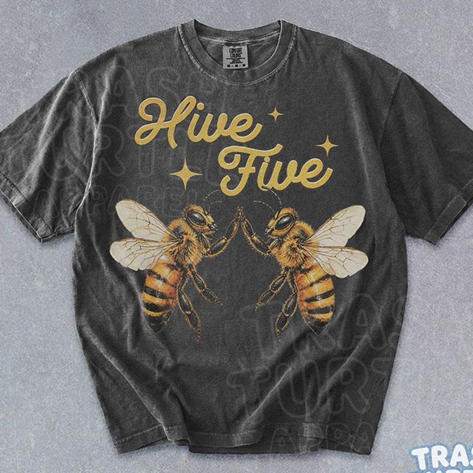 Vintage Hive Five Shirt Funny Bee Lover Graphic TShirt Cute Cottagecore Insect T-shirt Retro Pun Nature Gift Tee S