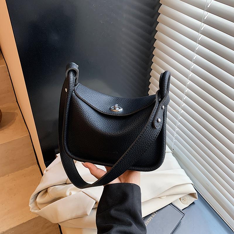 This Year's Popular Lychee Pattern Super Fire Shoulder Bucket Bag Fashionable Texture Messenger Bag Commuter Versatile Women's Bag