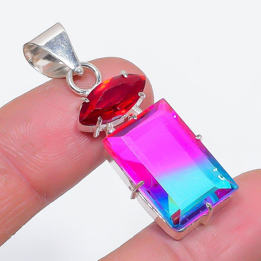 

Natural Bi-Color Tourmaline, Garnet 925 Sterling Silver Pendant 1.77 h5M45