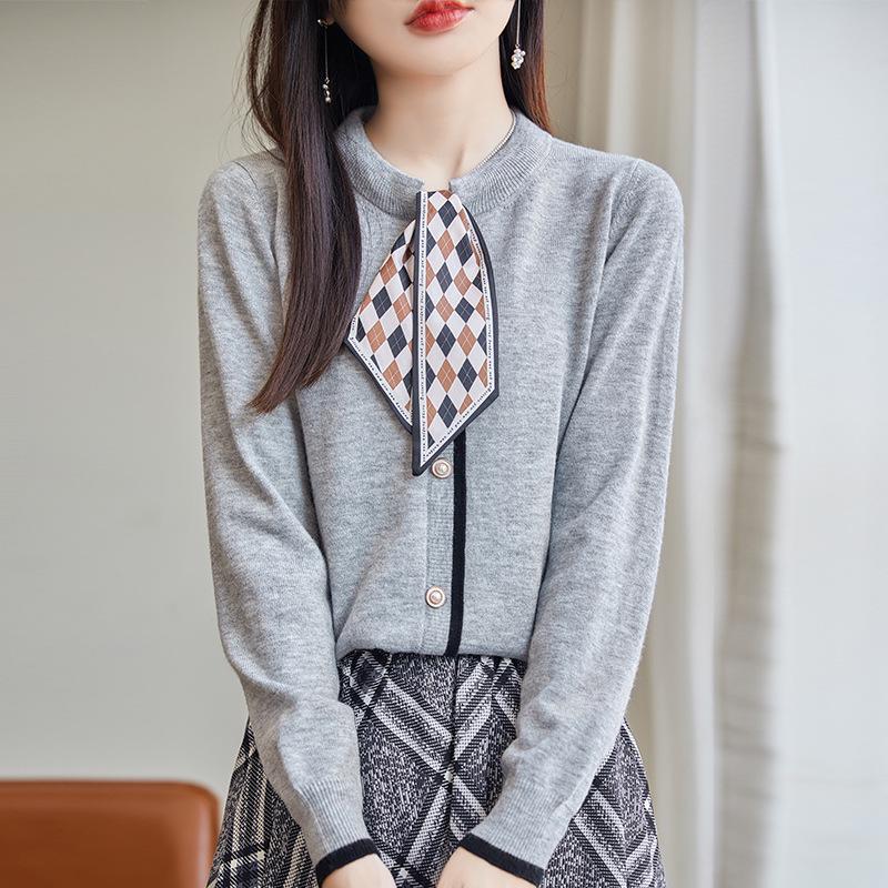Autumn 2023 Women's Wool Knitwear: Stylish Scarf-Collar Cardigan Sweater