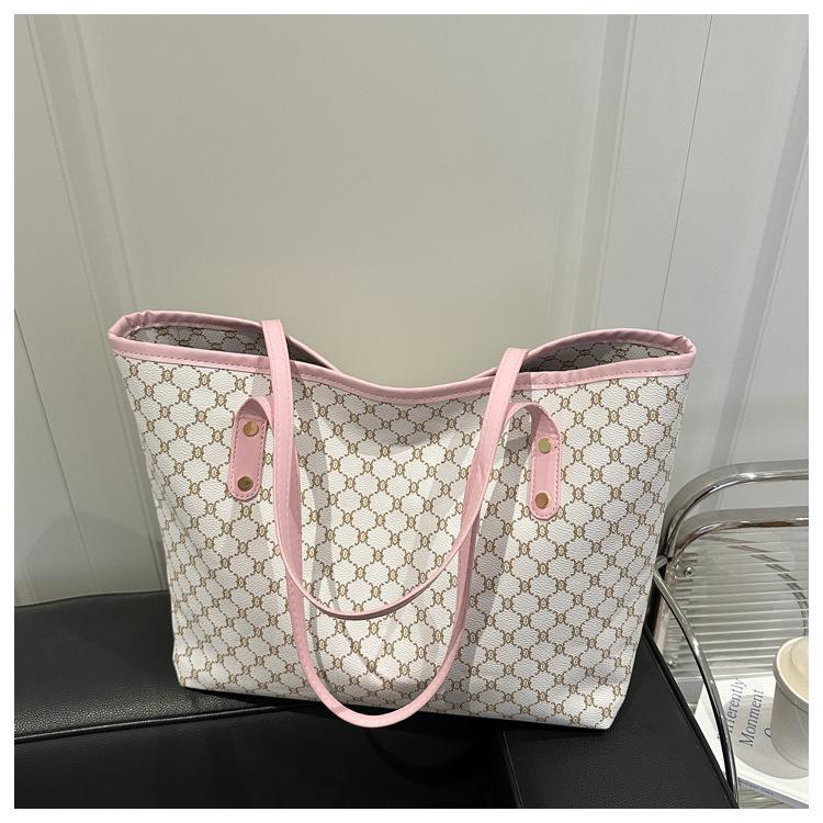 2025 Trendy Large Capacity Women's Tote: Aesthetic Commuter Shoulder Bag & Mother-Child Accessory