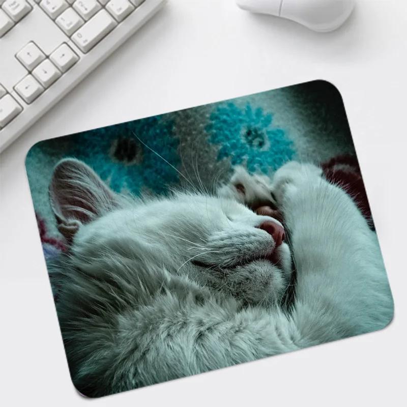 Cute Cat Mousepads Small Moues Mat Gamer Accessories Black White Desk Mat Kawaii Mouse Pad 220X180 Office Gadgets Desktop Mat