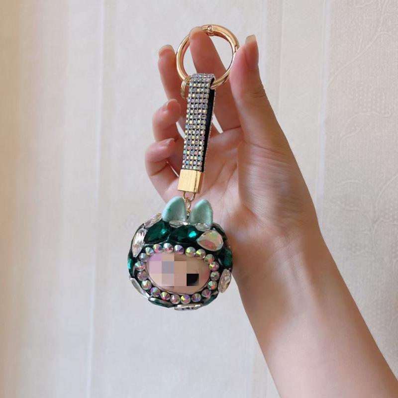 

2025 Бриллиантовый Мультяшный Брелок - Женский Креативный Шарм для Сумки и Аксессуар для Ключей Автомобиля зелёный