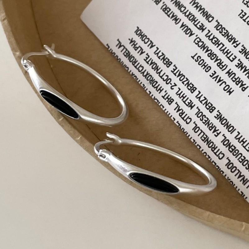 

PANJBJ 925 Sterling Silve Black Agate Hoop Earring for Women Geometry Line Simple Hip Hop Office Versatile Jewelry Gift Dropship