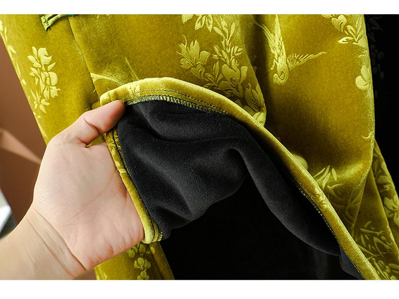 Women's Chinese Style Jacquard Fleece-Lined Velvet A-Line Midi Skirt with Frog Button and Slit