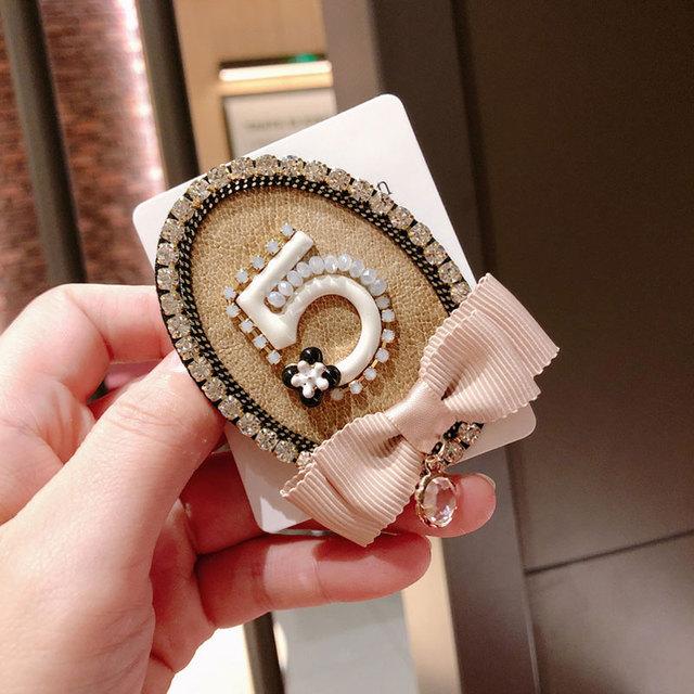 Rabbit Crown Fur Charm Simulated Pearl Brooch Pins Women Fringe Flower Ball Pearl Pendant Tassel Letter Winter Brooches