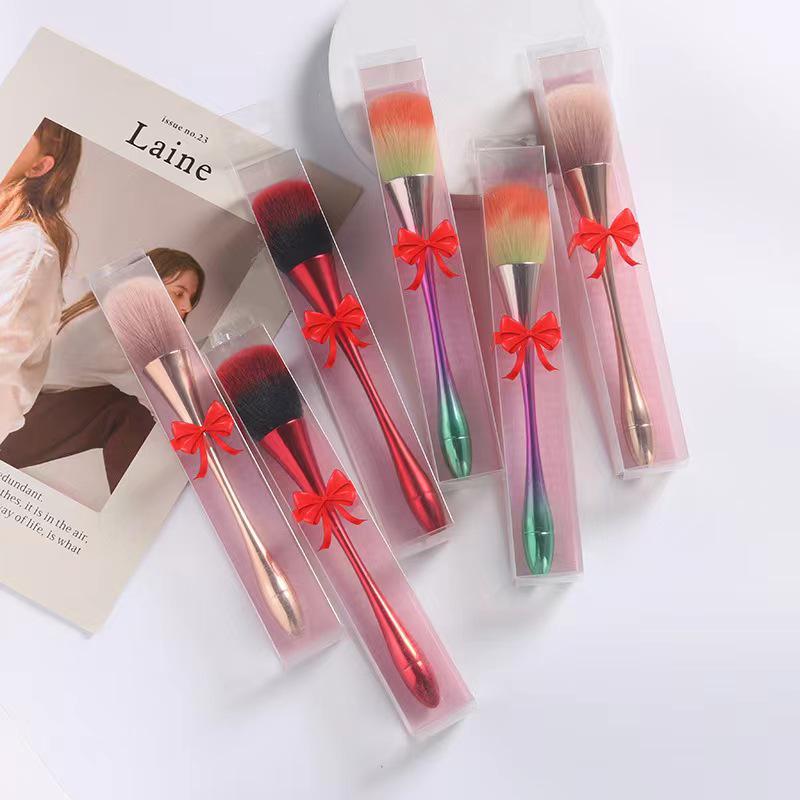 

Большая кисть для пудры: Дизайн для маленькой талии для контура, румян и пыли для ногтей с грибовидной головкой.