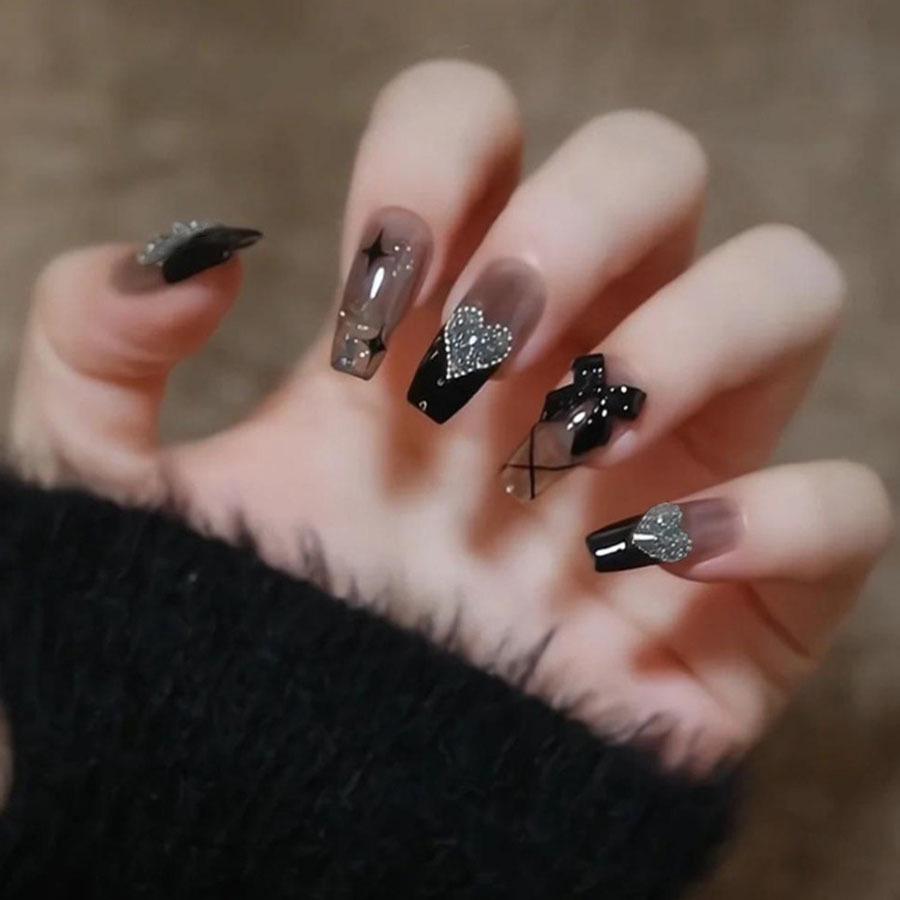 

Dark Series: Black Bow & Steel Bead Heart Press-On Nails S