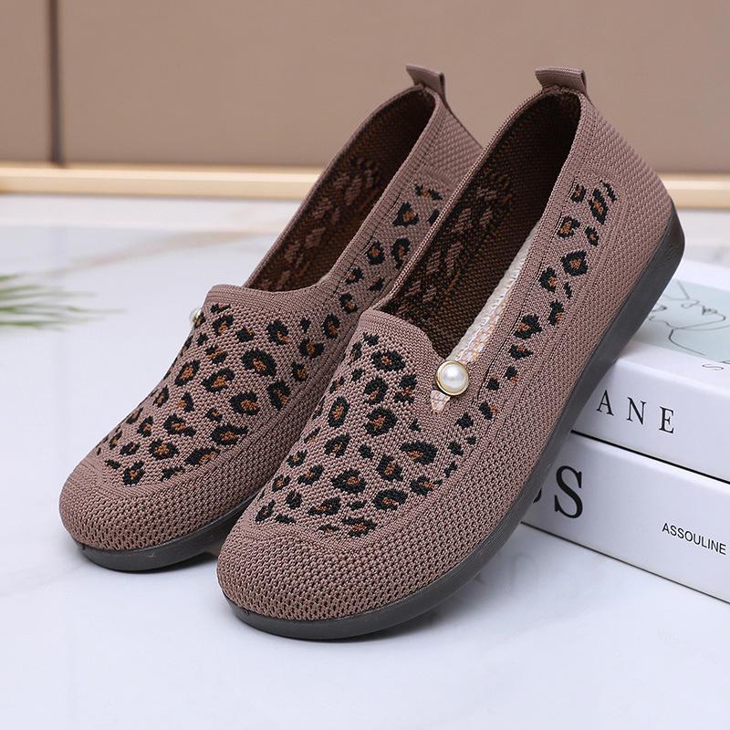 Spring and Summer New Old Beijing Cloth Shoes Women's Flying Woven Breathable Mesh Casual Doudou Shoes One-pedal Flat-soled Leopard Print Single Shoes