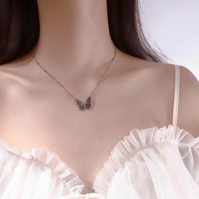 Sterling Tone Butterfly Necklaces Shiny Zircon Stone Clavicle Chain Pendant Necklace Women Jewelry Event Gathering Souvenir GiftTrendy