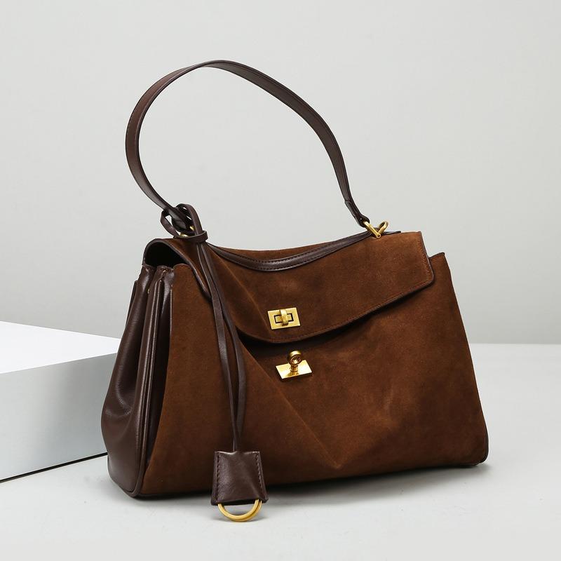 

Вінтажні жіночі сумки зі зрощеною матовою PU шкірою Високоякісна текстура Сумка великої місткості Модні елегантні універсальні жіночі сумки на одне плече з застібками L коричневий