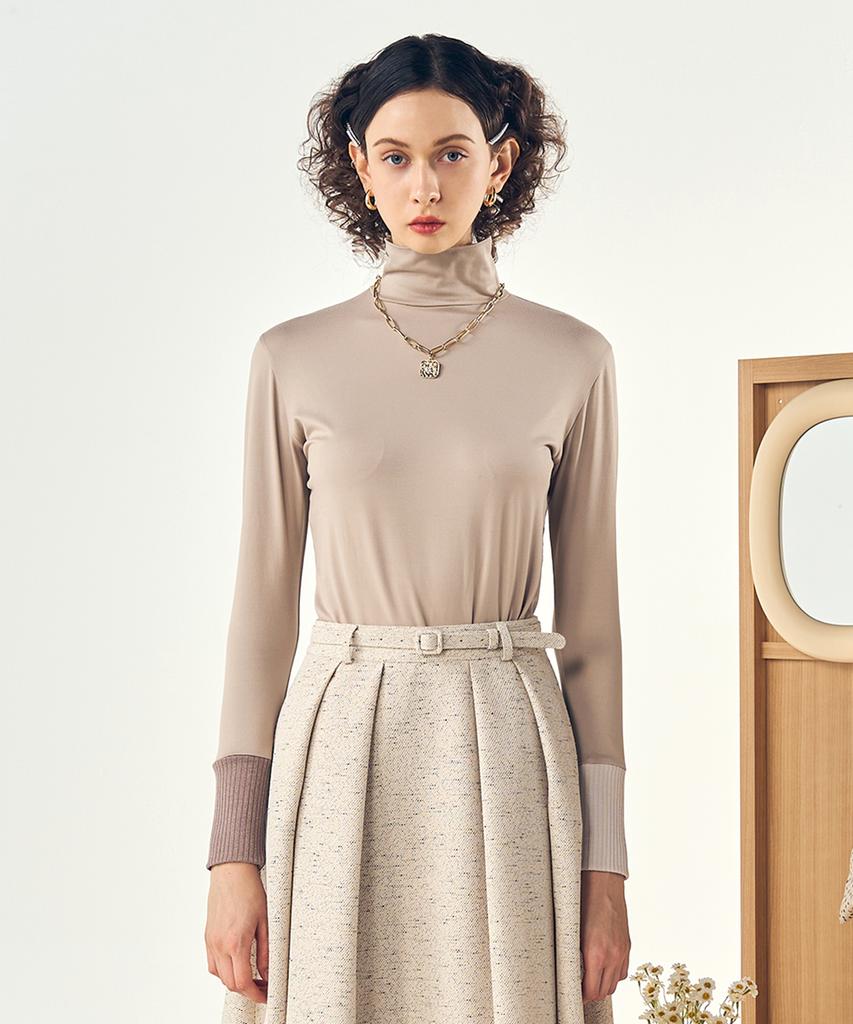 Pelimela Sweet Banana Turtleneck (Milk Tea)