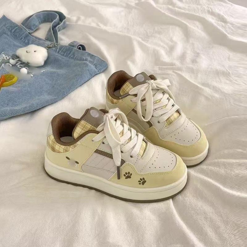 New Board Shoes Platform White Shoes Women's Autumn Versatile Students with Skirts Bread Shoes Tide