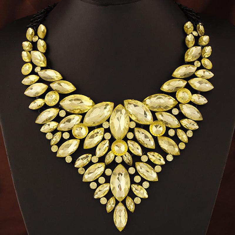 Fashion Geometric Alloy Pendant Necklace For Women With Gemstone Accents