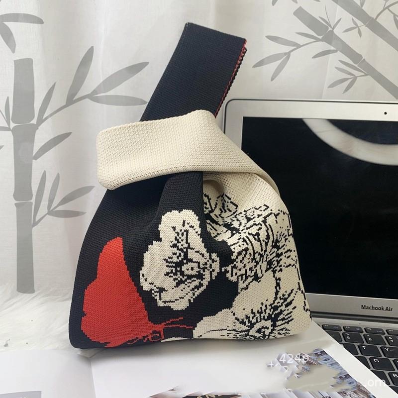 Women's Knot Wrist Bag Handmade Knitted Bag Portable Mini Striped Tote Bucket Phone Bags Large Capacity Autumn Winter Handbags