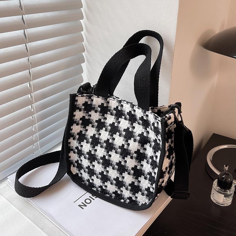 Tragbare Canvas-Tasche zum Tragen in der Hand für Damen Sommer Neu Koreanischer Stil Ins Modische Umhängetasche