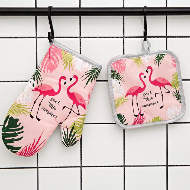 MDNG Heat Resistant Oven Mitt & Pot Holder Set