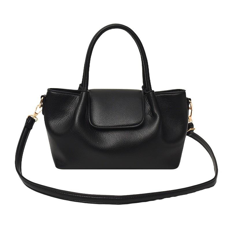 Large Capacity Vintage Casual Shoulder Bag With Texture Simple Fashionable Tote Daily Use