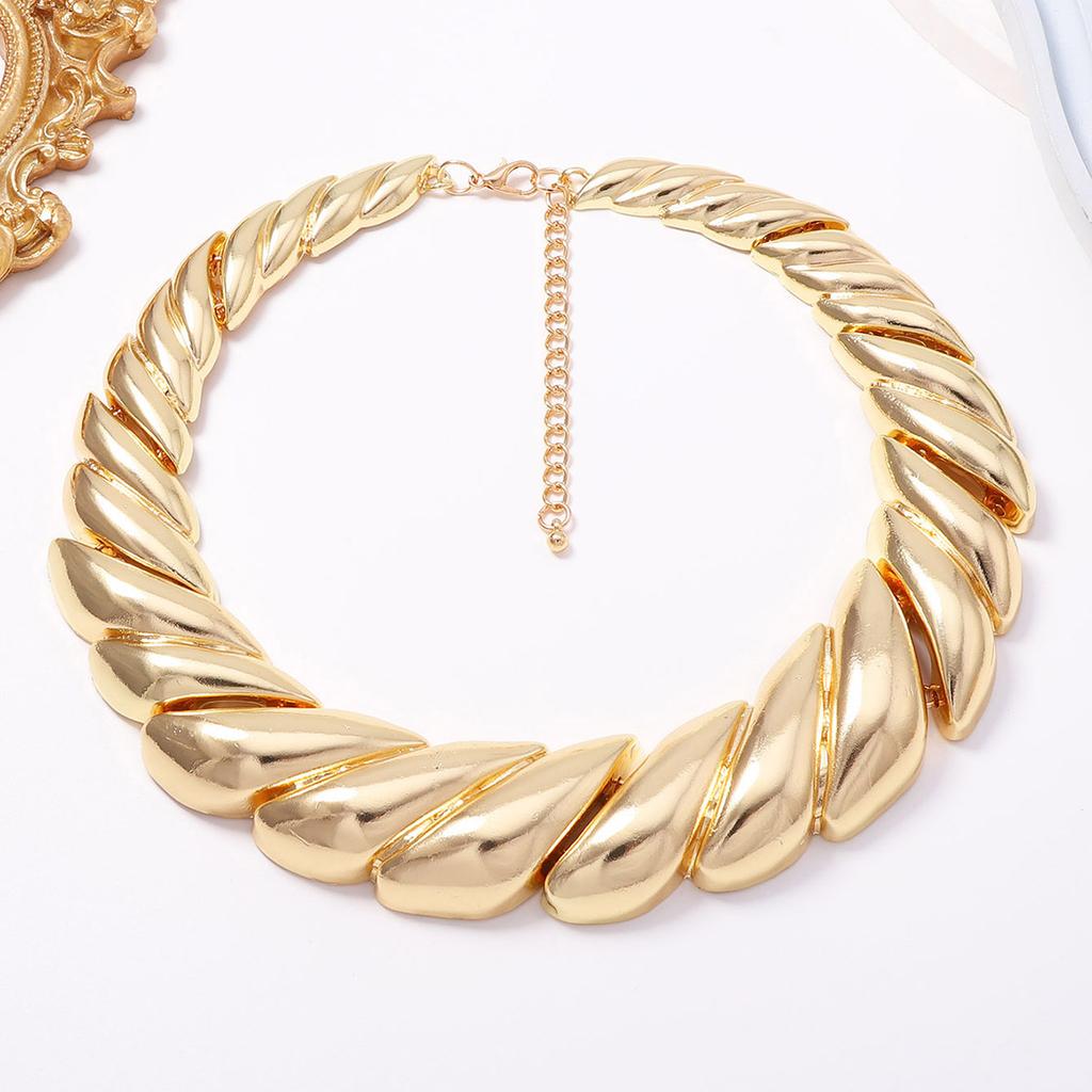 Fashion Light Luxury Temperament Irregular Geometric Alloy Ring Splicing Necklace Women's Casual Versatile Necklace