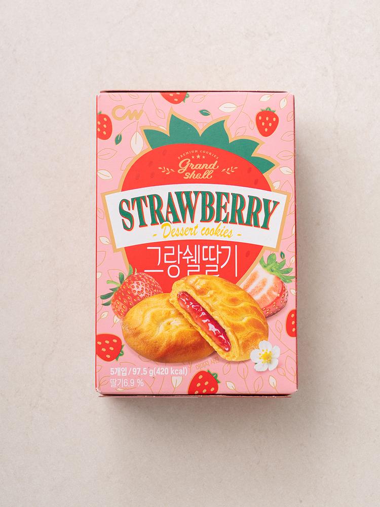 Chungwoo GranShell Strawberry Soft Cake Cookies 1ea