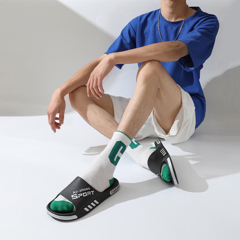 Men's Non-Slip Summer Slippers for Home and Outdoor Use – Comfortable Bathroom and Beach Flip-Flops for Couples.