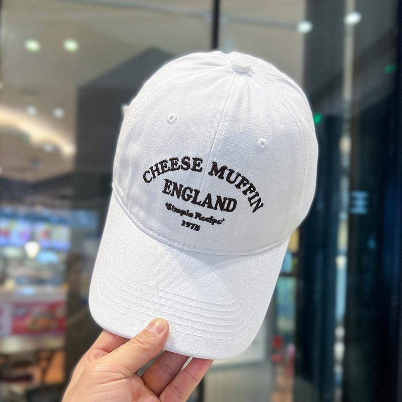 

Бейсболка женская четырехсезонная универсальная мягкая кепка с солнцезащитным кремом американская вышитая буква широкий полевой кепка с изображением лица маленькая кепка мужская Adjustable белый
