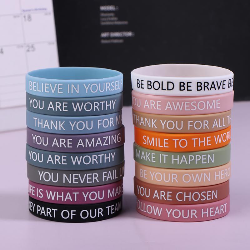 Gummiarmbänder mit Motivierendem Zitat, farbige, inspirierende Silikonarmbänder, dehnbar, Unisex-Armbänder für Frauen und Männer, Geschenke