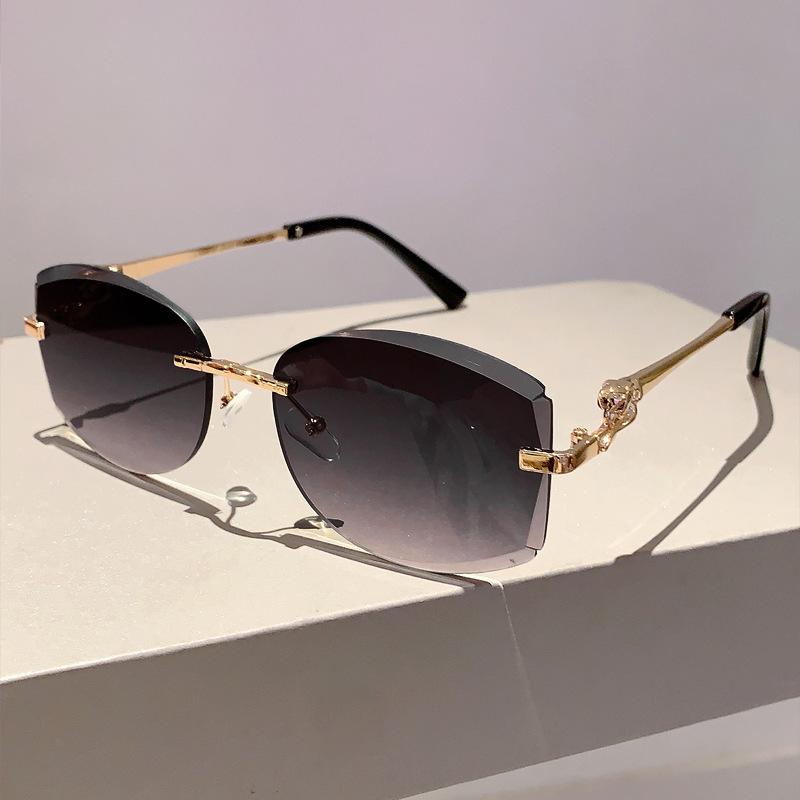 Fashion Vintage Irregular Rimless Sunglasses Women For Men  Luxury Brand Designer Sun Glasses Punk Popular Pink Metal Shades