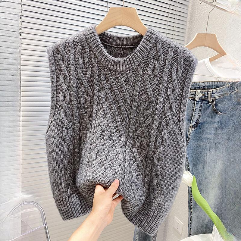 Vintage Cable Knit Sleeveless Sweater Women Korean Loose Layering Round Neck Vest Top