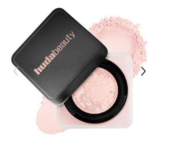 HUDA Beauty Transparent Loose Powder: Oil-Control Setting Foundation with Refreshing Concealer.