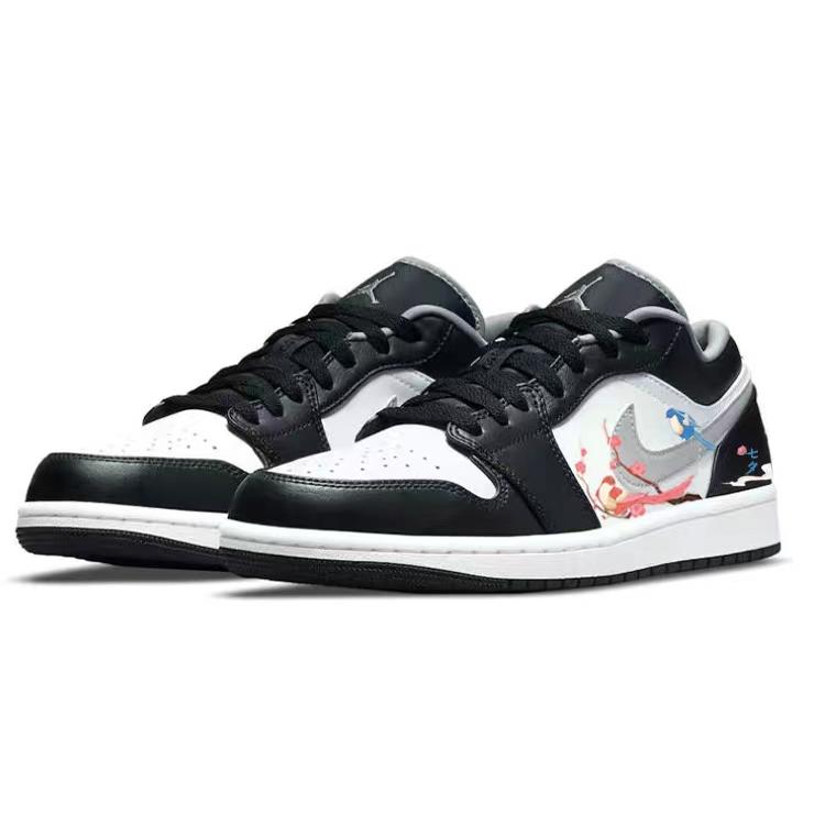 Jordan Air Jordan 1 Slip Resistant Abrasion Resistant Low top Vintage Basketball Shoes GS Black White 553560-040(Team56-)