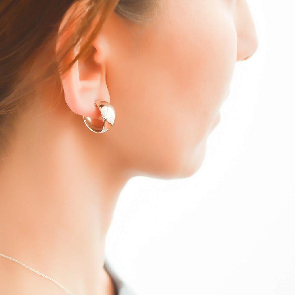 [Naot Jewelry] Women's Hoop Earrings Bow Line Hoop Pierces Type: Earrings Silver