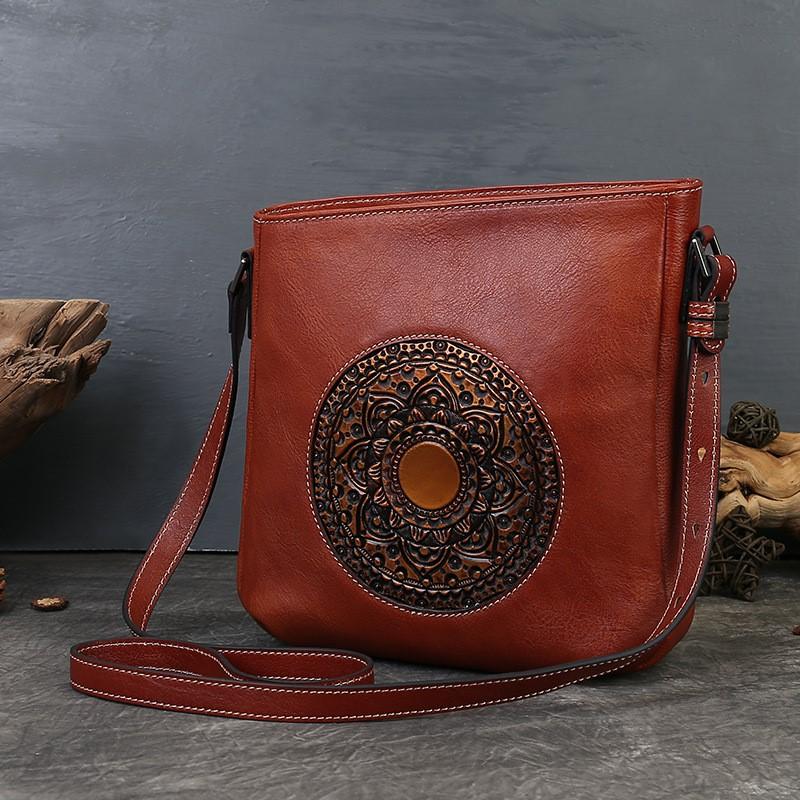 Johnature Retro Totem Reliéfní Pravá Kůže Dámská Taška Přes Rameno Hovězí Kůže Všestranná Malá Čtvercová Taška