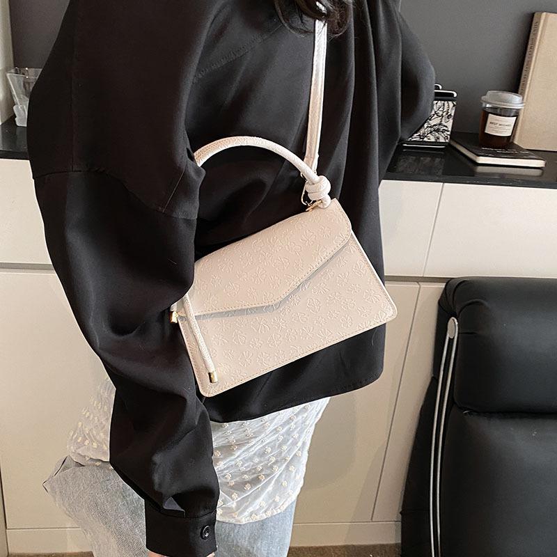 Small Square Bag Women's Bag 2025 Simple Embossed Retro Shoulder Bag, This Year's Popular Bag Women's New Casual Messenger Bag