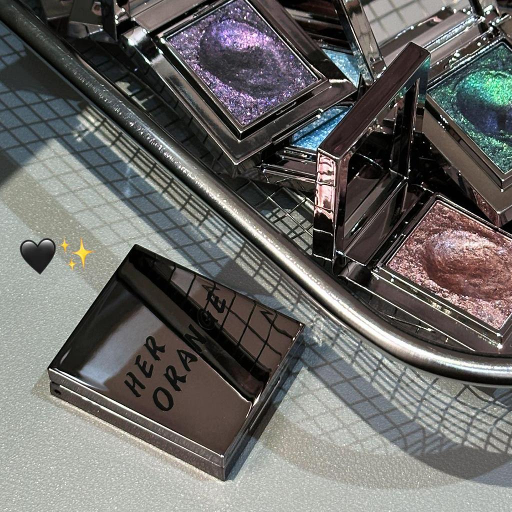 Introducing the Light Luxury Pearl Eyeshadow: New Smoky Earth Tones for Alluring Eye Makeup.
