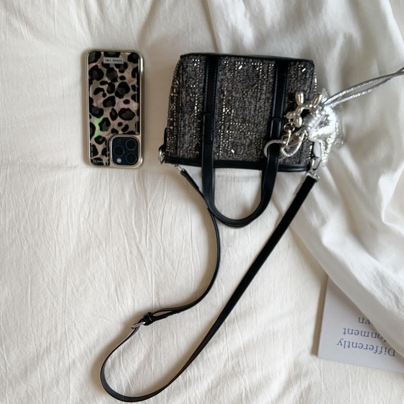 

Denim Diamond Bucket Bag Women s 2025 New Fashion Versatile Premium Shoulder Crossbody Bag