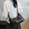 2026 New Fashionable Casual Oil Wax Leather Shoulder Bag Commuter Style Women's Handbag Simple Daily Korean Niche Crossbody Bag