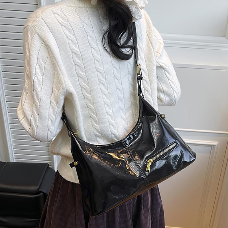 2026 New Fashionable Casual Oil Wax Leather Shoulder Bag Commuter Style Women's Handbag Simple Daily Korean Niche Crossbody Bag