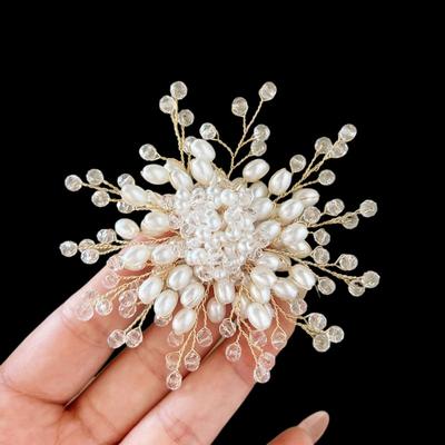 Wrapped Pearl Flower Brooch - High-end, Niche Accessory for Women, Anti-glare, Waist-hugging Button-style Brooch