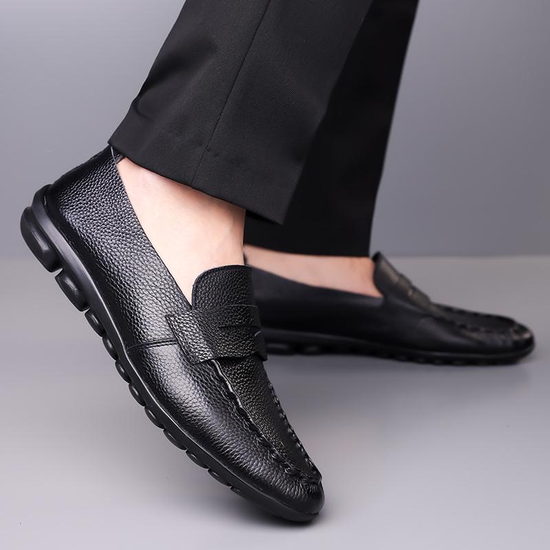 Fashion Flat Bottomed Men's Loafers Leisure and Comfortable Classic Style Black Brown Adult Casual Business Shoes Lightweight New