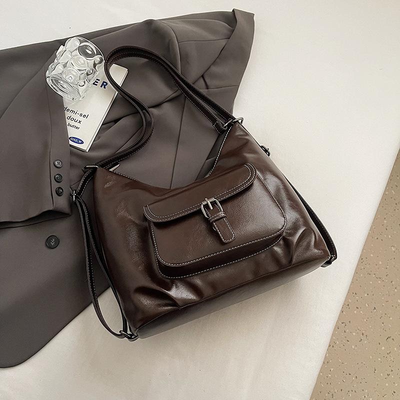 2025 This Year Is Popular, Simple and Versatile Oil Wax Leather Pu Big Pocket Travel Commuting Shoulder Crossbody Backpack