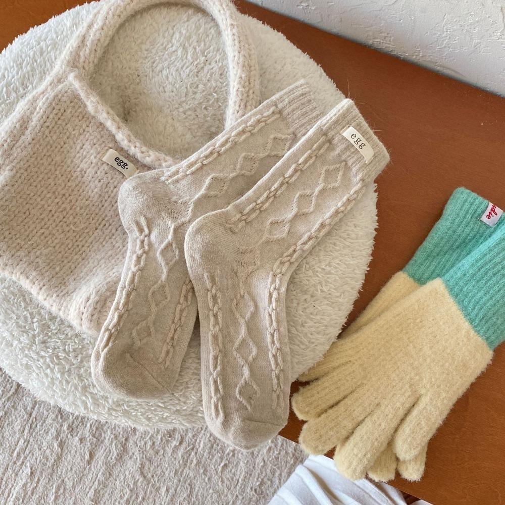 Cloth Lable Winter Socks Thick Twist Striped Socks Warm Women's Socks