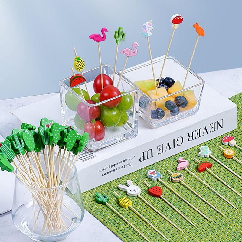 100 Stück Einweg Bambusspieße Weihnachten Obstgabeln Karamellapfel-Stäbchen Kreative Cocktailspieße Partydekoration Bambusstäbchen