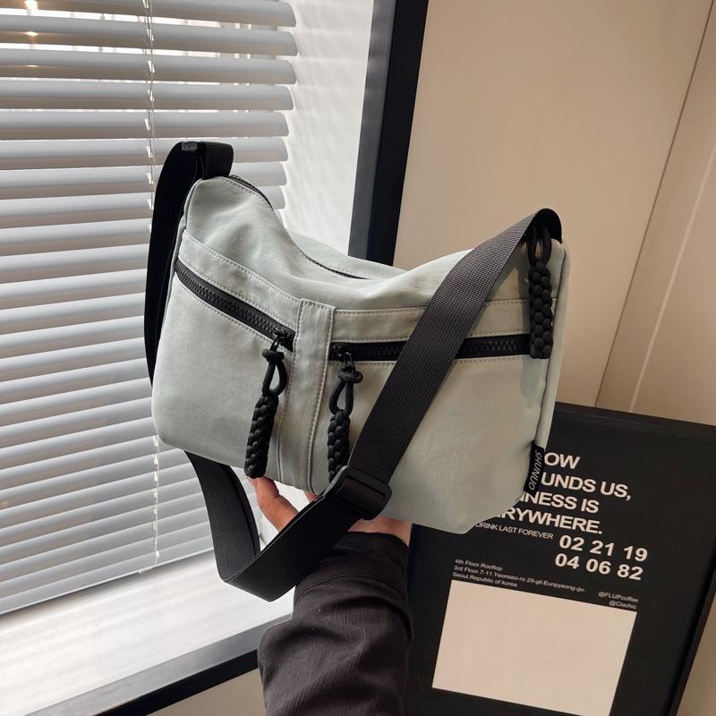 

Модна приміська сумка великої місткості через плече, жіноча нова повсякденна універсальна сумка, корейська версія сумки під пахву синій